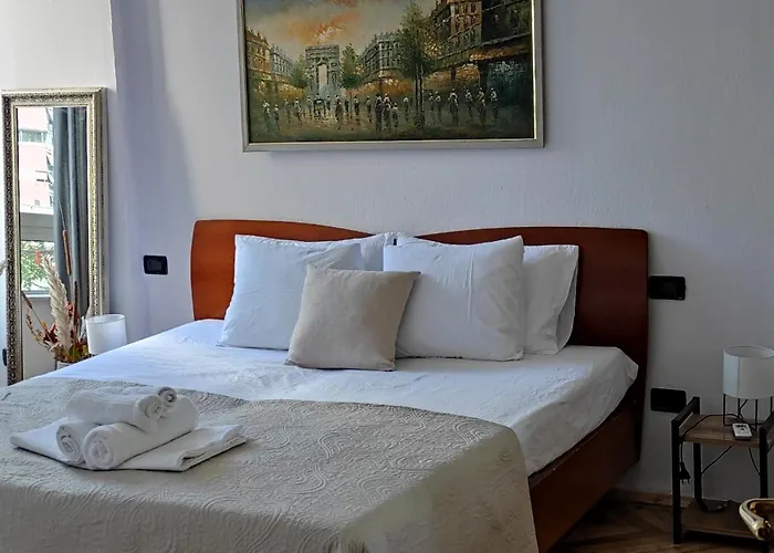 Center Rustic Retreat * Tirana